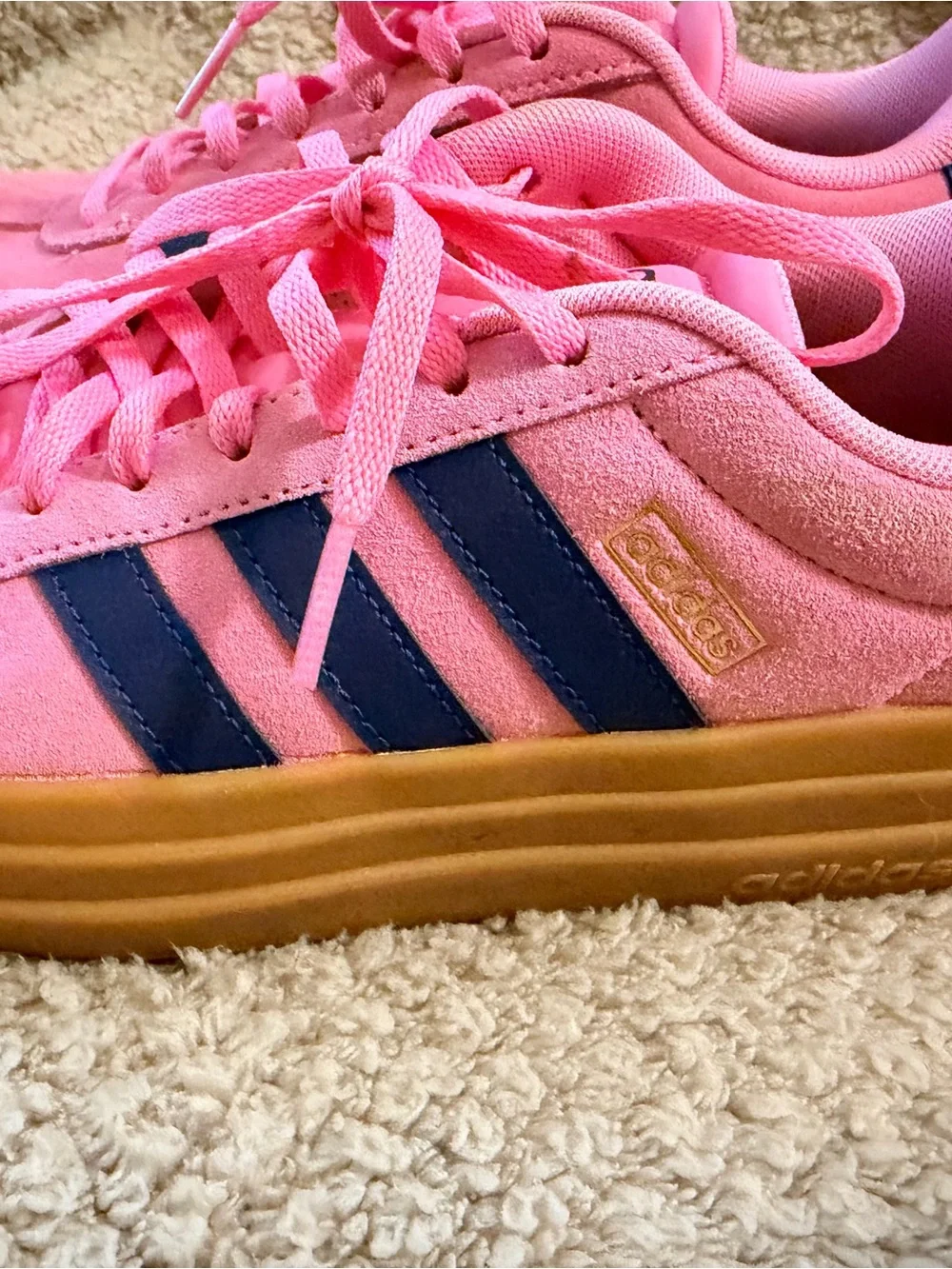 ⸻  Adidas Pink Suede Platform Sneakers Women’s Size 7